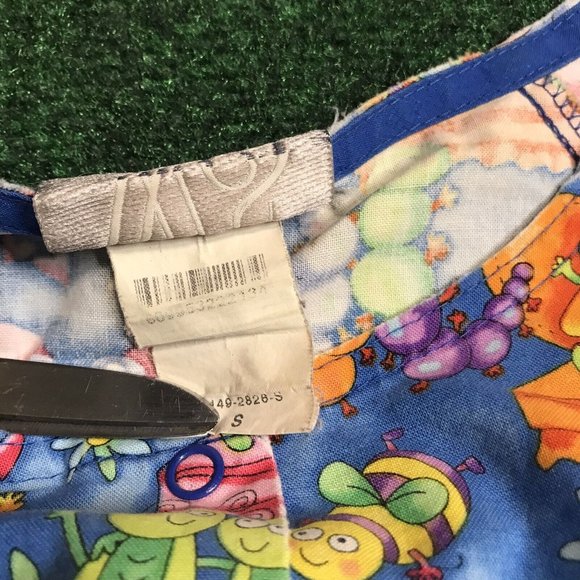 Fundamentally Cotton By White Swan Scrubs Sz S Long Sleeve Button Caterpillars - Picture 4 of 5